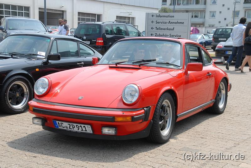Porsche Zentrum Aachen 8710.JPG